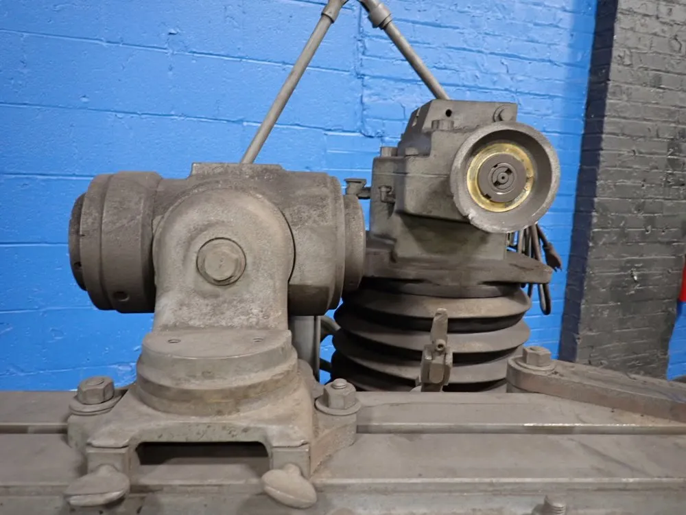 Cincinnati Milling Machine Co 36"x5" Tool Grinder