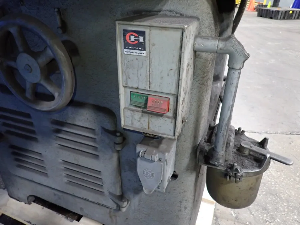 Cincinnati Milling Machine Co 36"x5" Tool Grinder