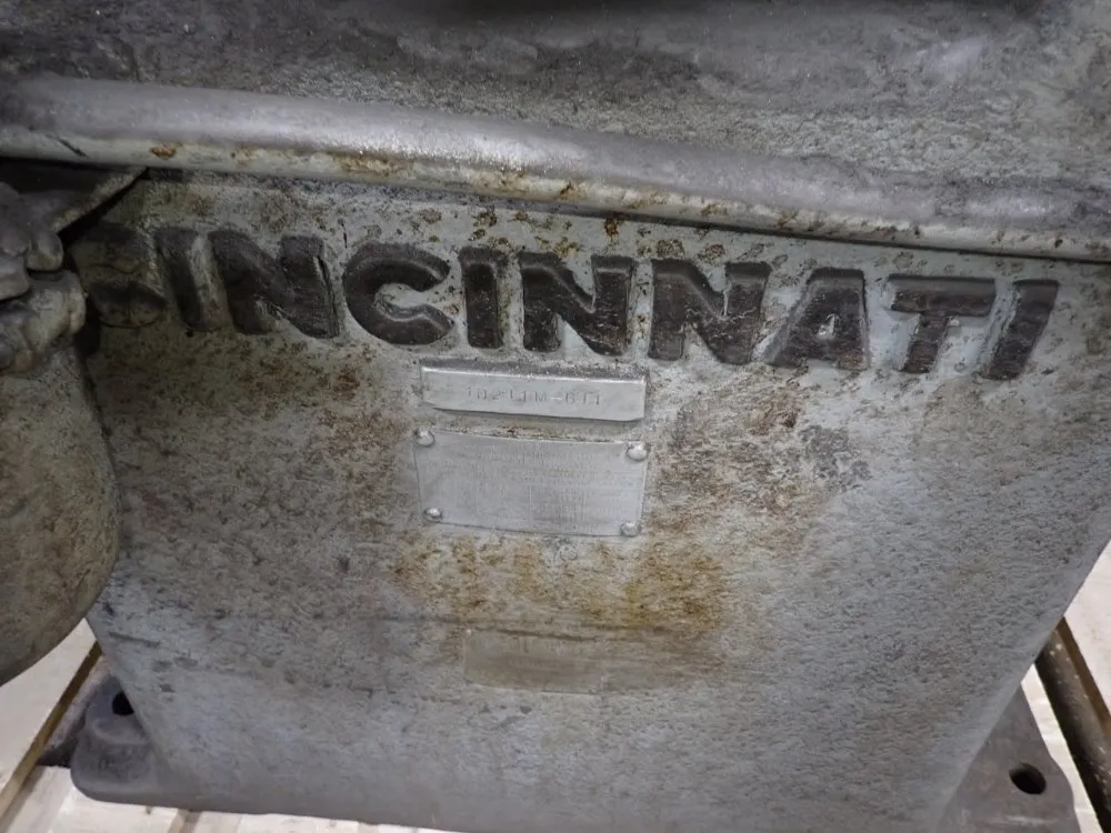 Cincinnati Milling Machine Co 36"x5" Tool Grinder