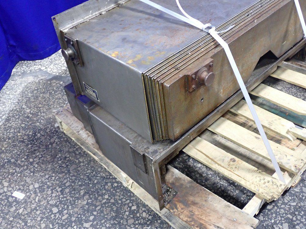 Henning Way Cover - 052765/3