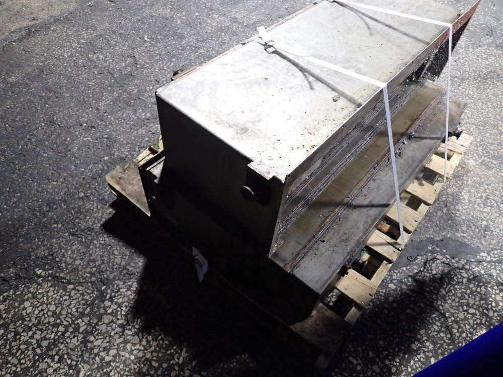 Henning Way Cover - 052765/3