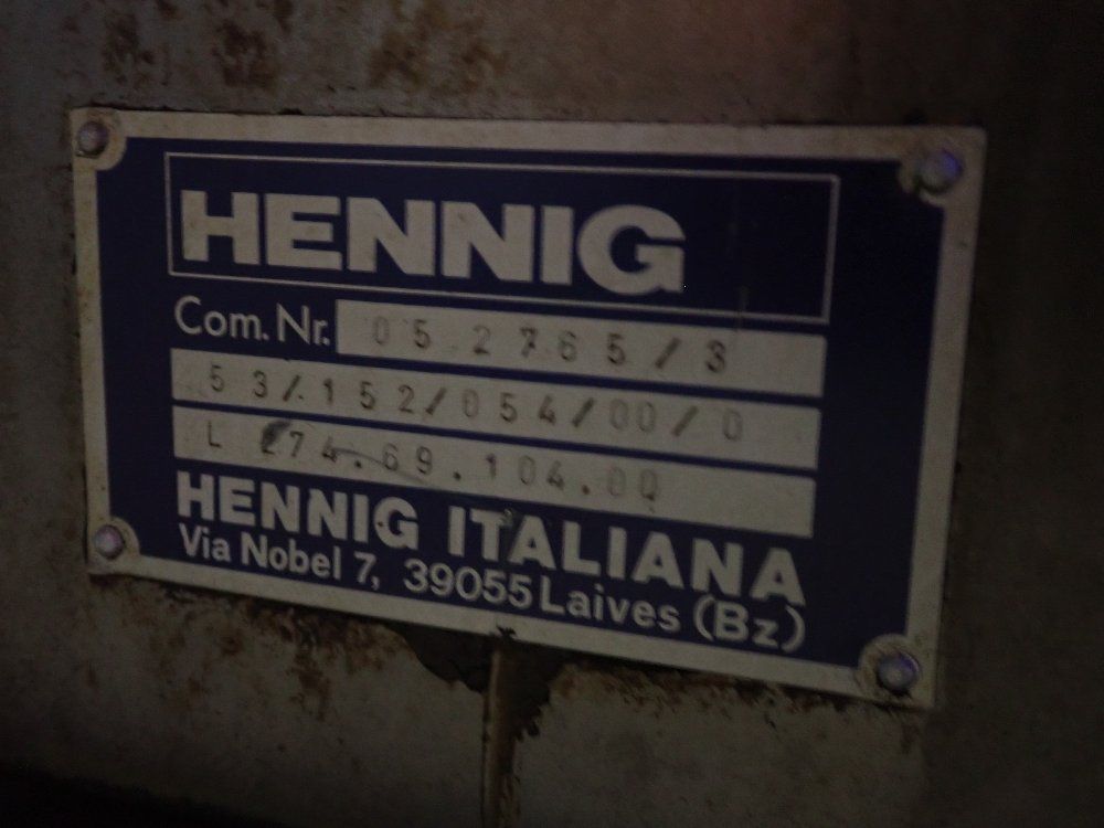 Henning Way Cover - 052765/3