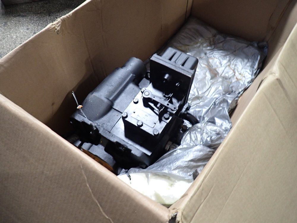 Sunsource Piston Pump - 19-28-81733