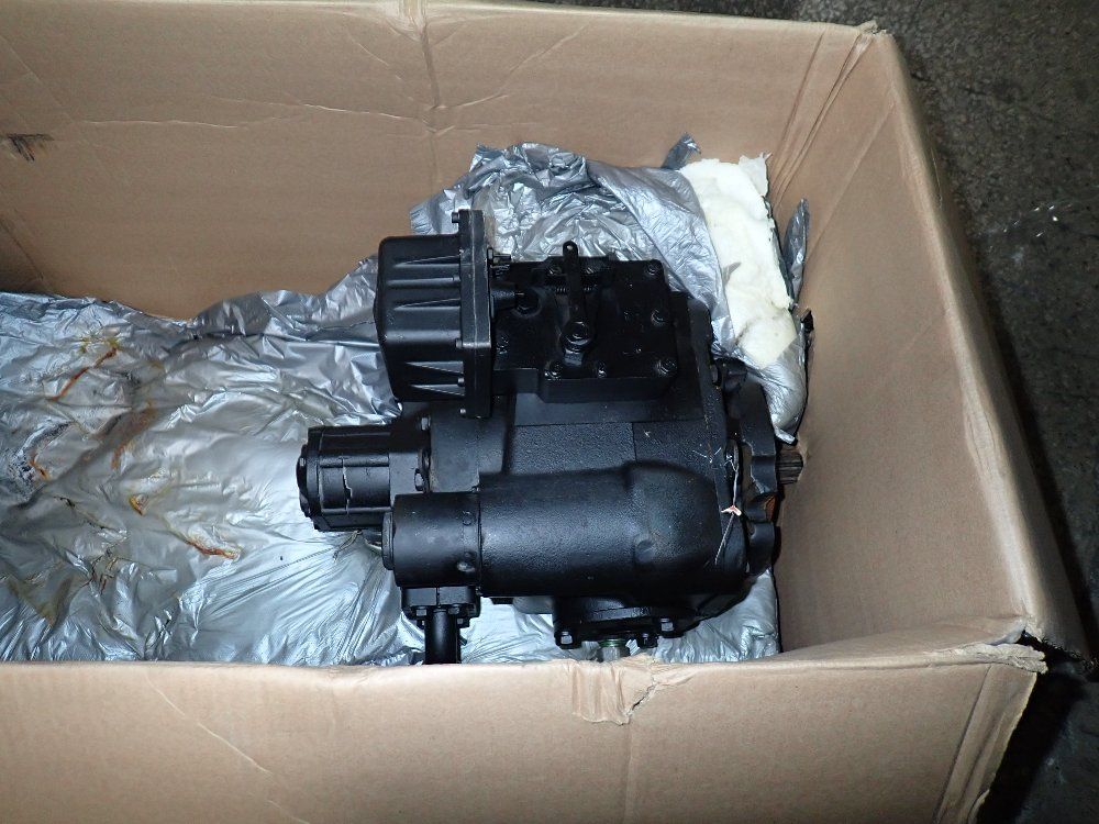 Sunsource Piston Pump - 19-28-81733