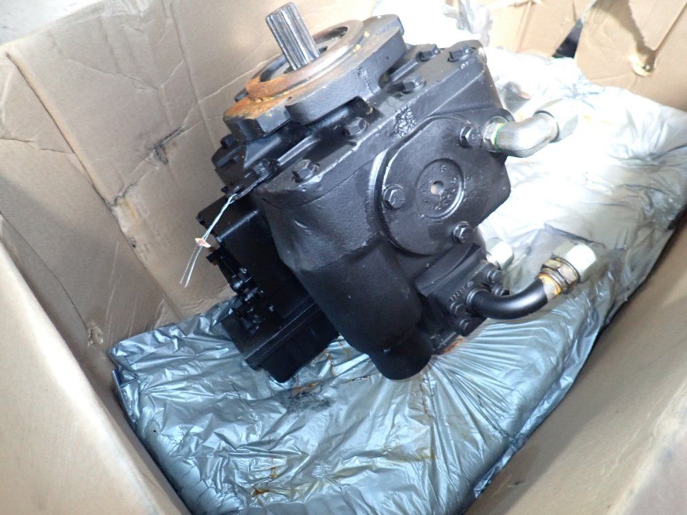 Sunsource Piston Pump - 19-28-81733