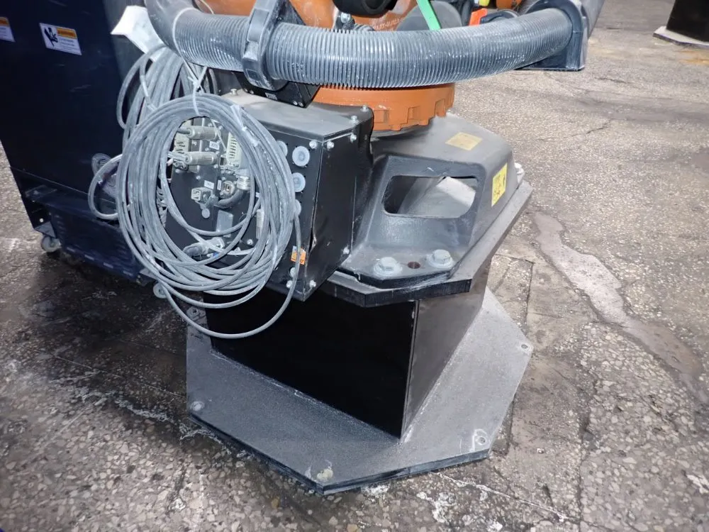 Kuka 2014 Kuka Kr 120 R2900 Robot - Kr 120 R2900
