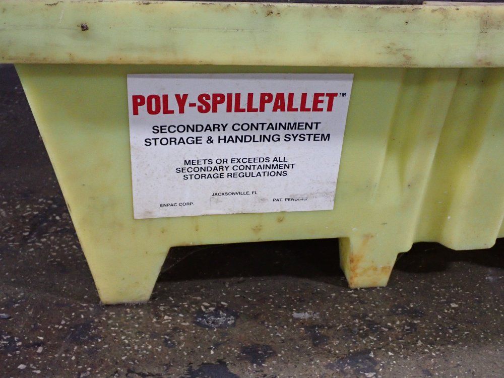 Poly-spillpallet Containment Pallet