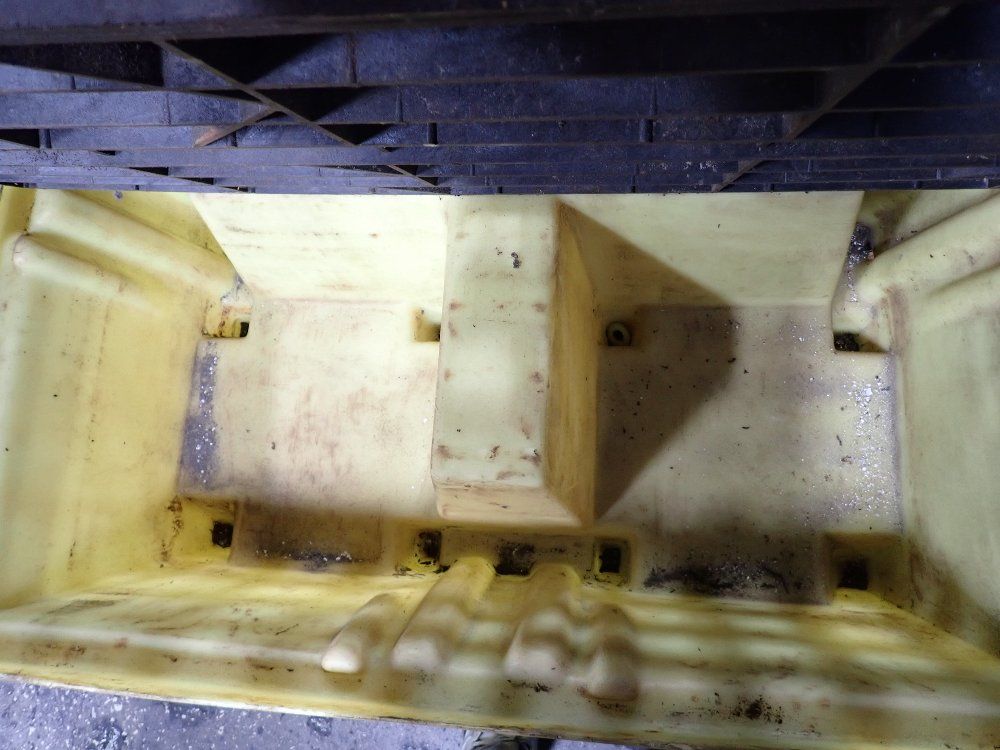 Poly-spillpallet Containment Pallet