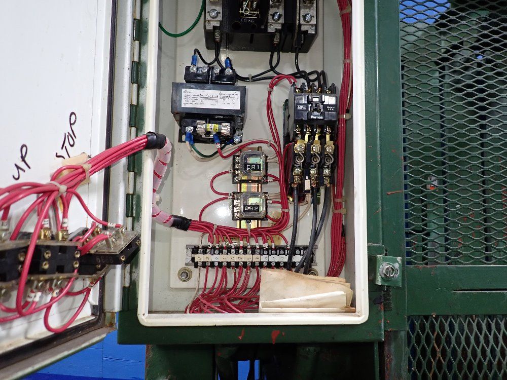 Fox Baler 30" X 59" Baler - 60