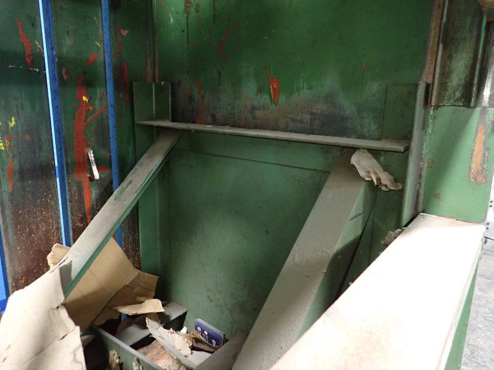 Fox Baler 30" X 59" Baler - 60