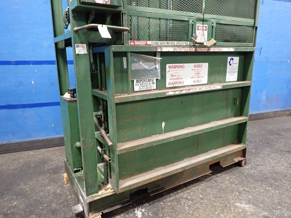 Fox Baler 30" X 59" Baler - 60