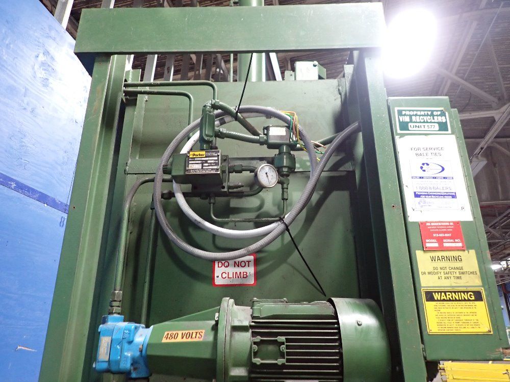 Fox Baler 30" X 59" Baler - 60