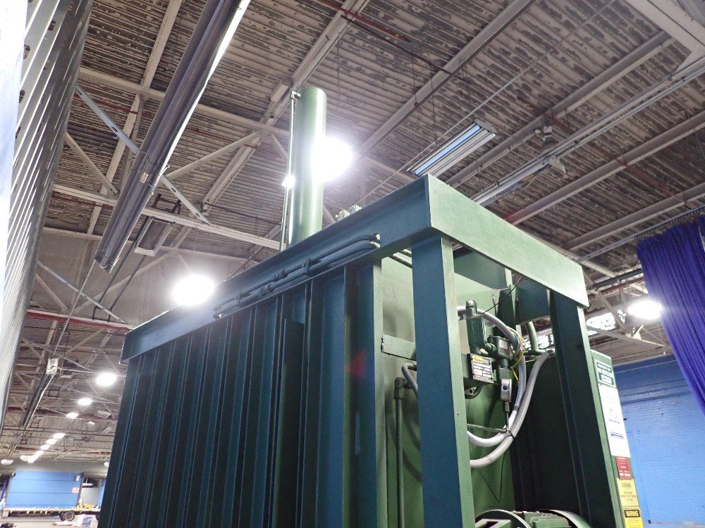 Fox Baler 30" X 59" Baler - 60