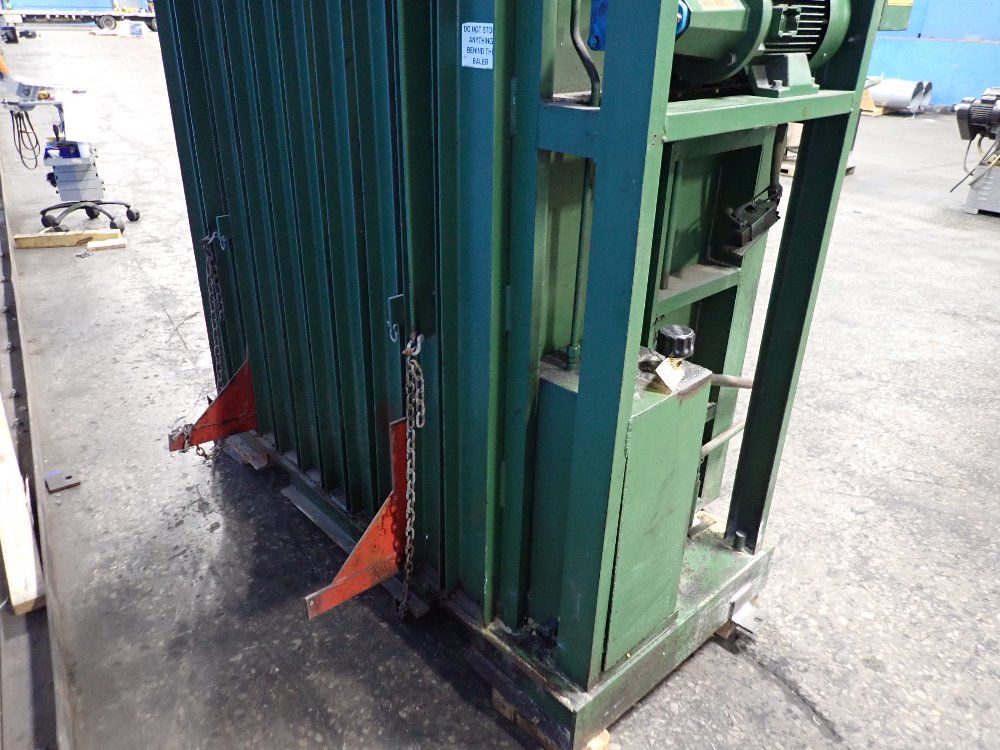 Fox Baler 30" X 59" Baler - 60