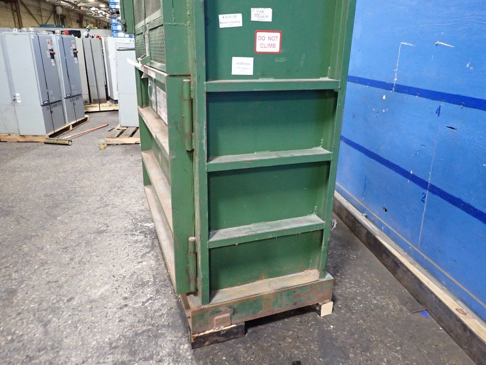 Fox Baler 30" X 59" Baler - 60