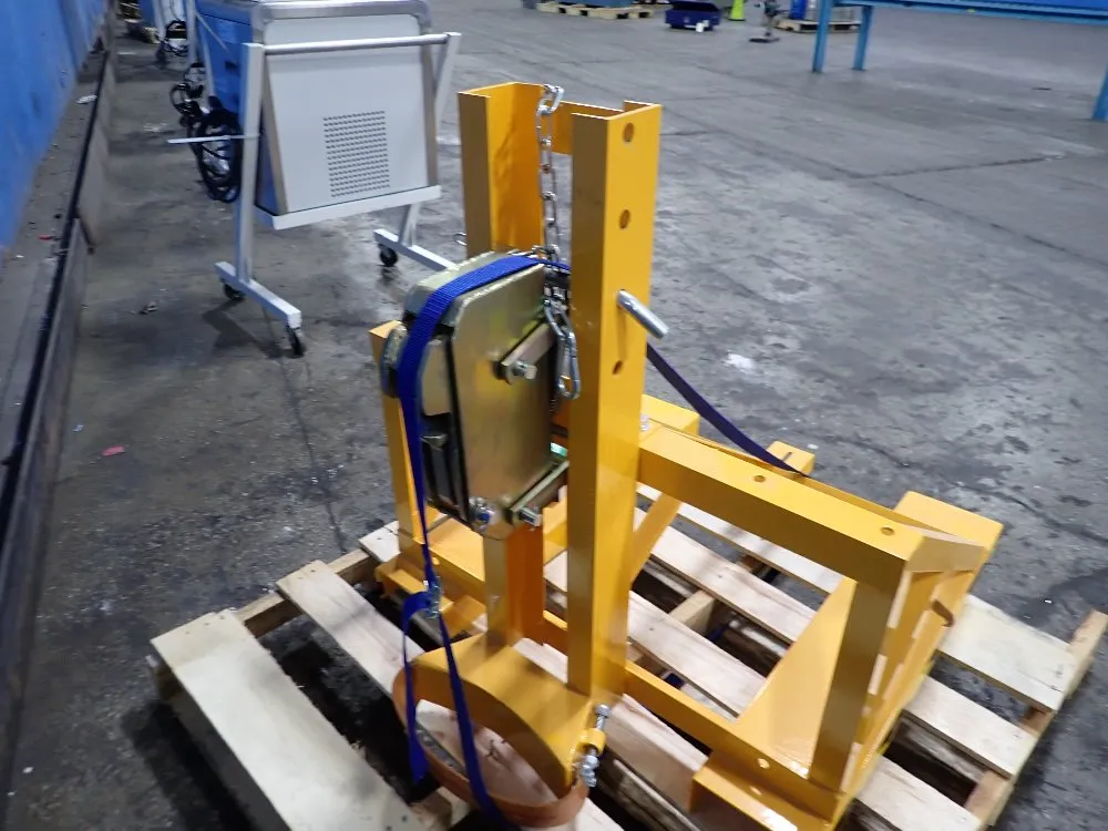 Uline Lifting Attachment