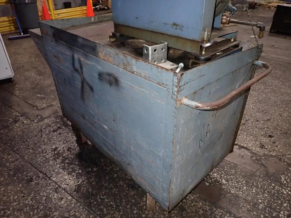 Welch 1 Hp Vacuum Pump W/ Cabinet - 1397