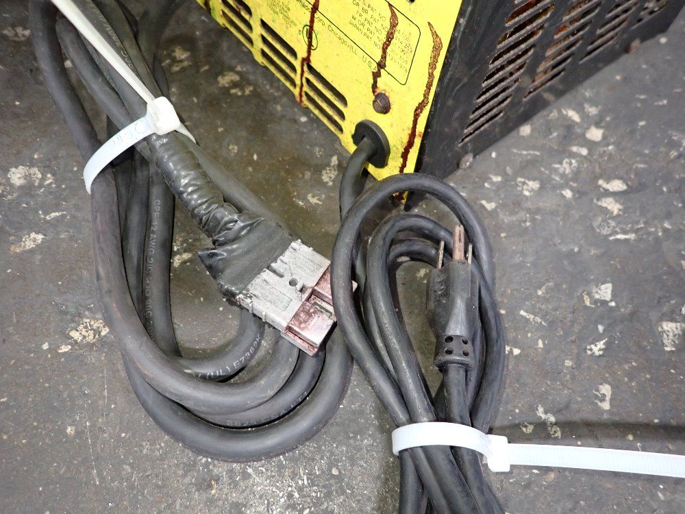 Karcher 32" Floor Scrubber - Tornado