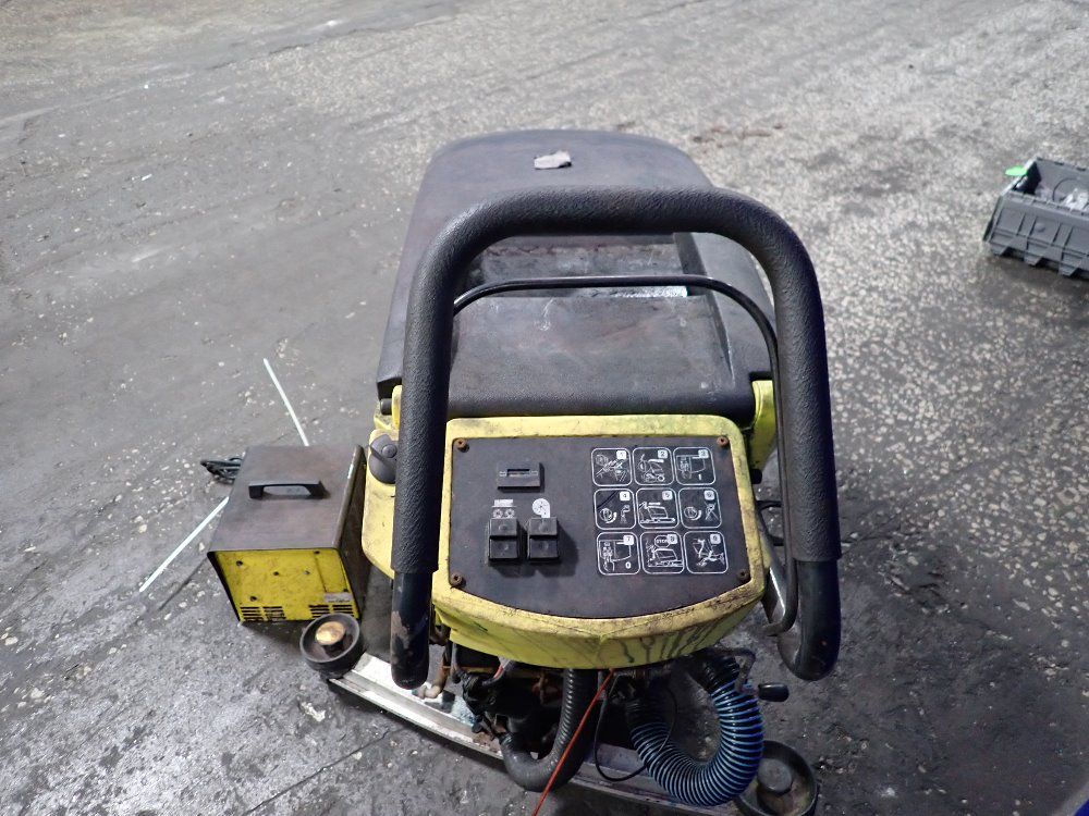 Karcher 32" Floor Scrubber - Tornado