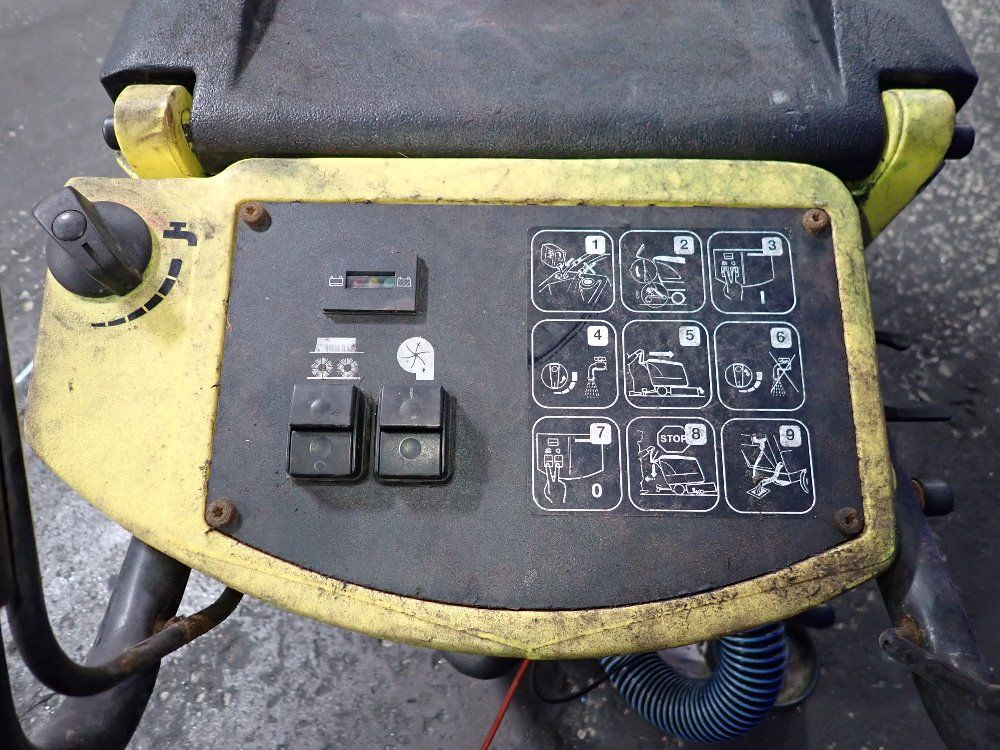 Karcher 32" Floor Scrubber - Tornado