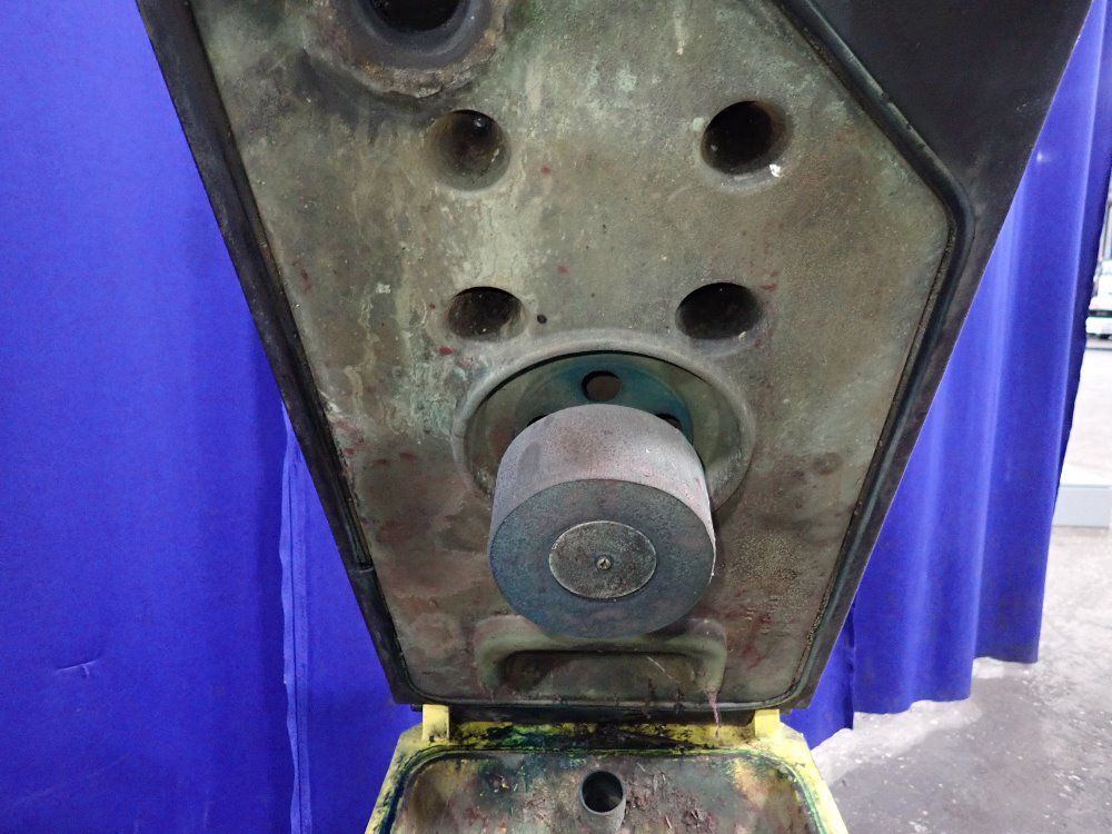 Karcher 32" Floor Scrubber - Tornado