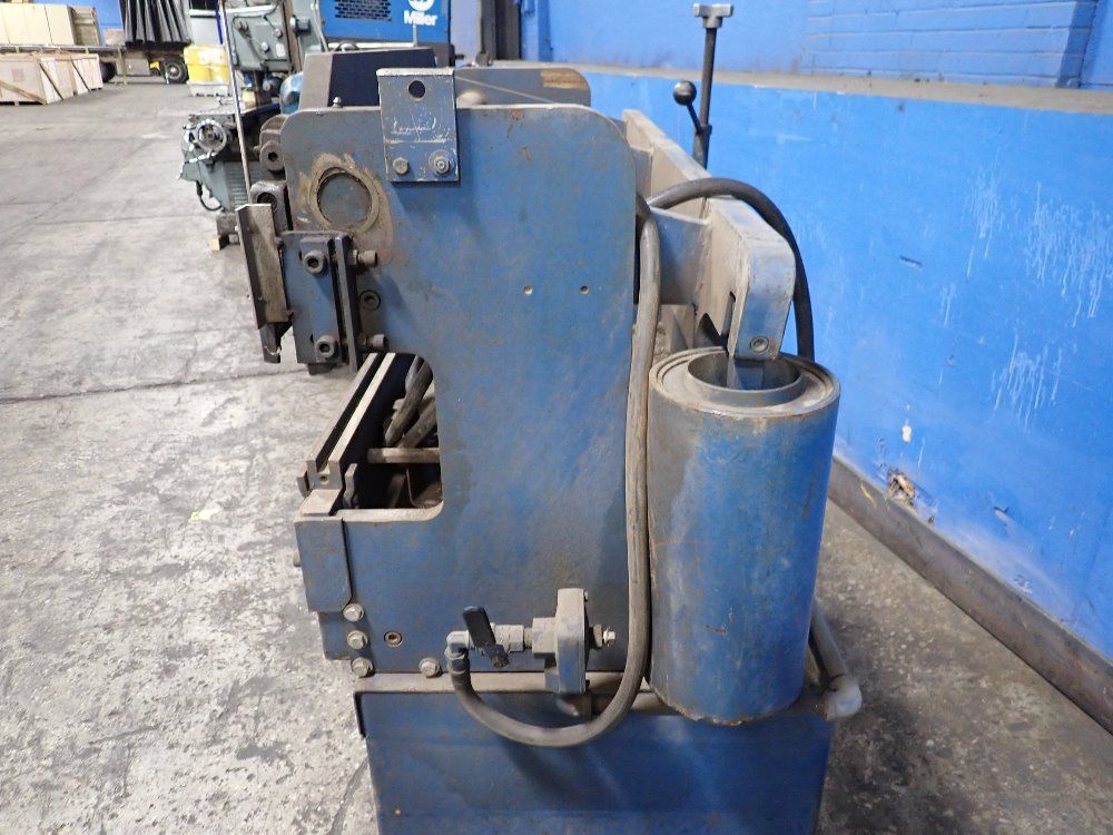 Bantam Brake 48" Press Brake - B412