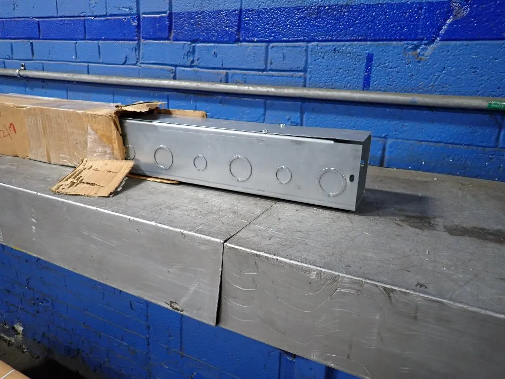 OUTLET BOXES/COVER/ACCESSORIES