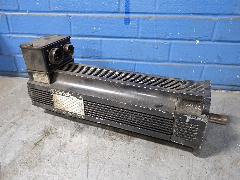 SERVO MOTOR