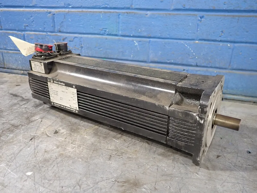 SERVO MOTOR