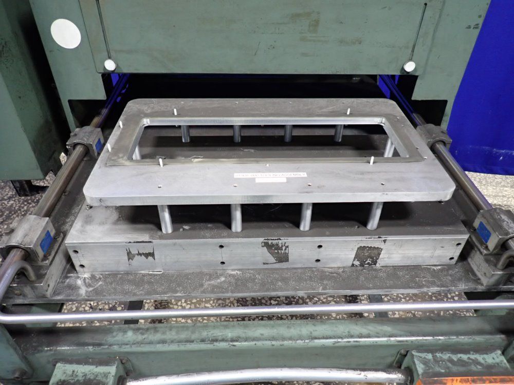 Atlas Vac Machine Tray Sealer