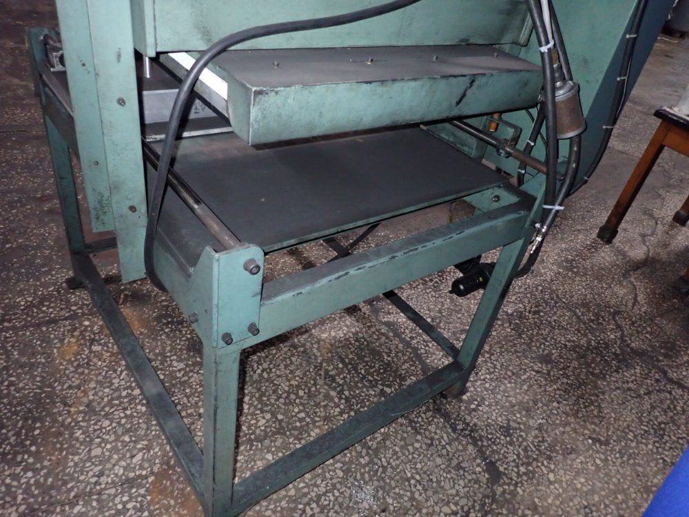 Atlas Vac Machine Tray Sealer