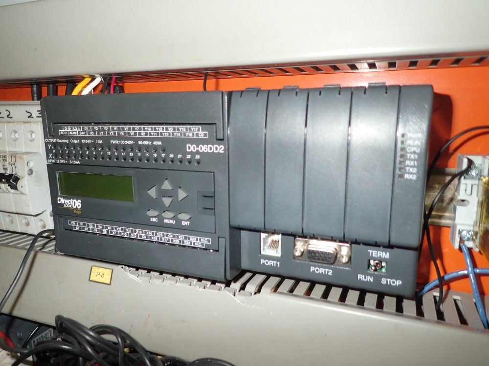 Battenfeld Injection Molder - 3200/ba750cdplus