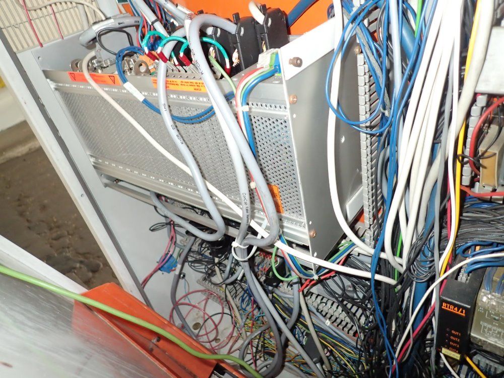 Battenfeld Injection Molder - 3200/ba750cdplus