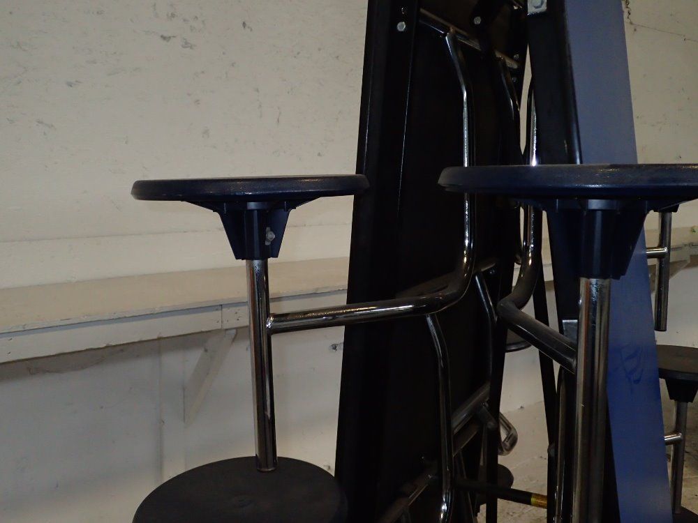 Midwest Seats 12 Cafeteria Table