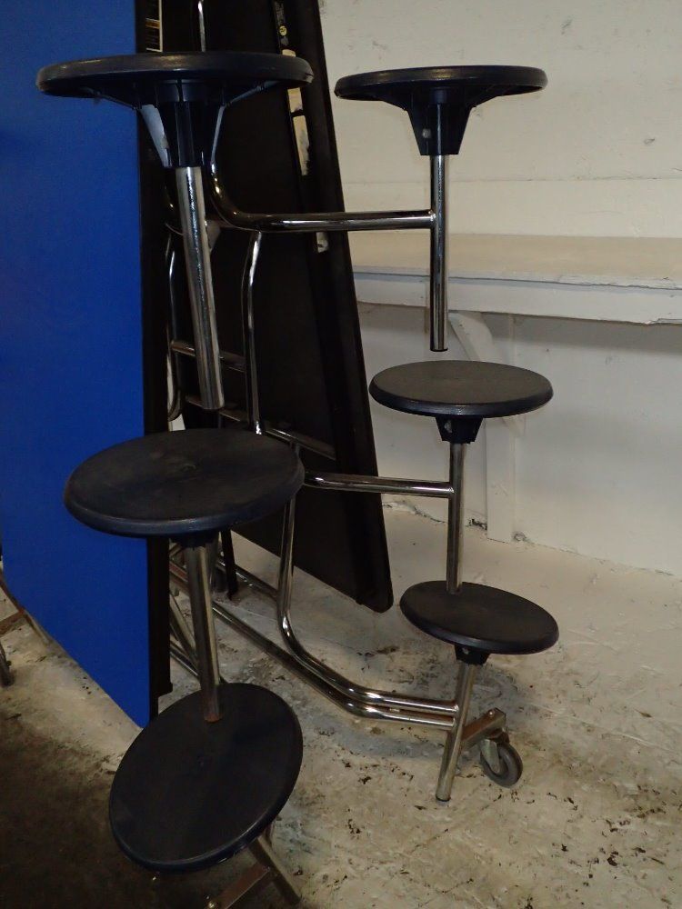 Midwest Seats 12 Cafeteria Table