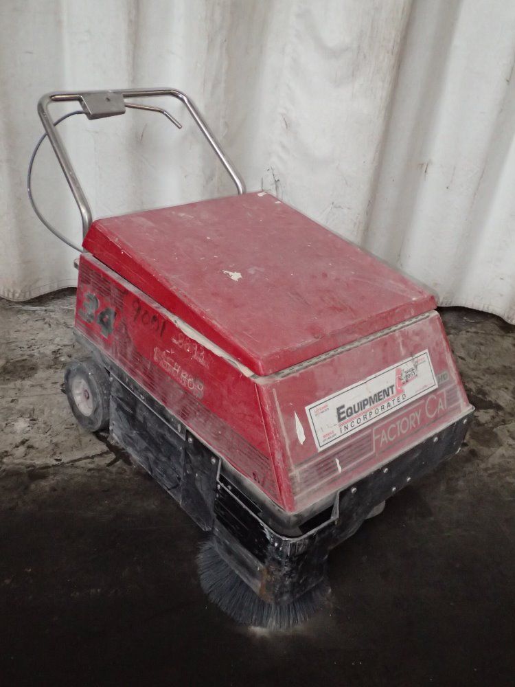 Factory Cat 34'' Floor Sweeper - 34