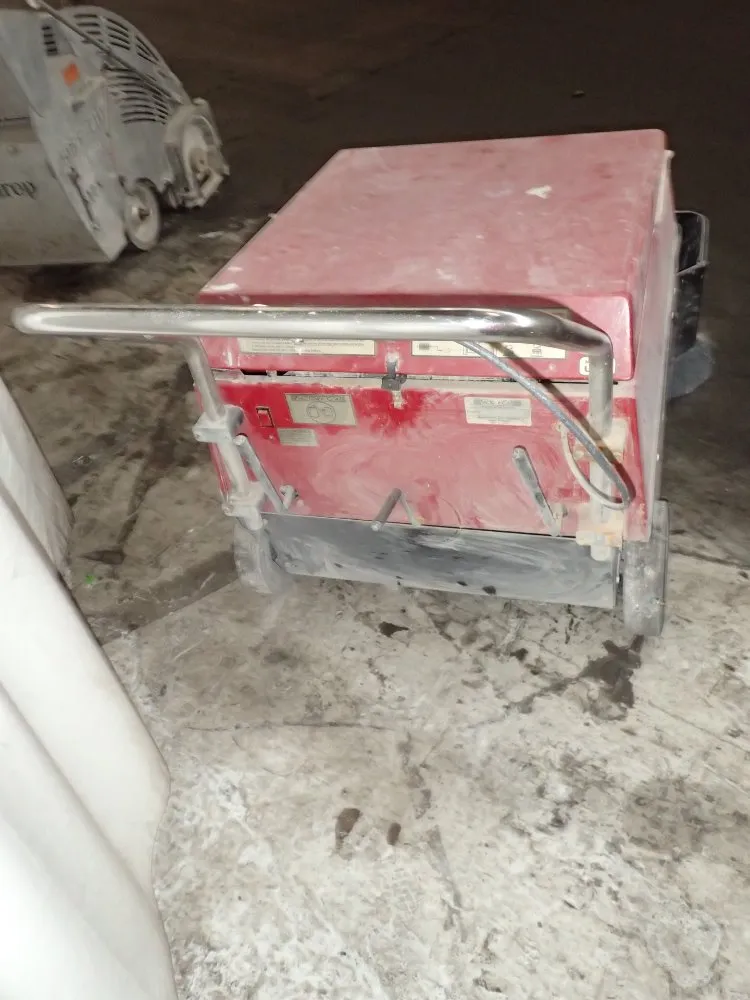 Factory Cat 34'' Floor Sweeper - 34