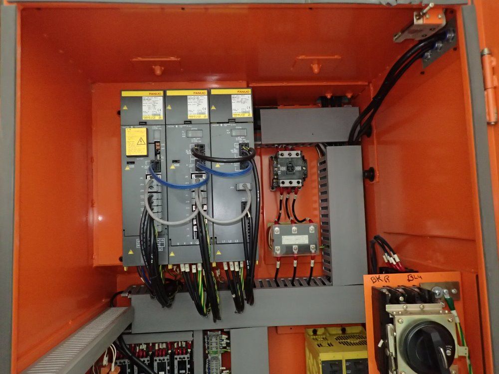 Fortune / Taichung Machinery 18'' X 31'' Cnc Vmc - Vcenter-55