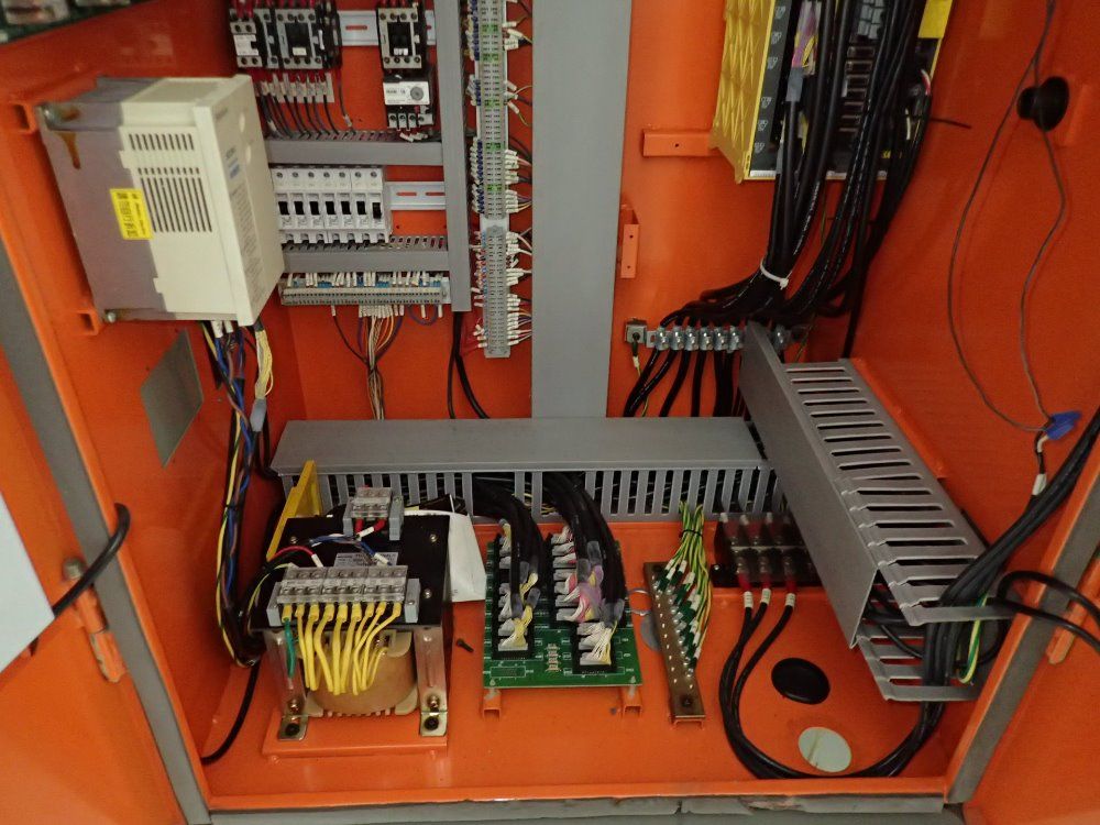 Fortune / Taichung Machinery 18'' X 31'' Cnc Vmc - Vcenter-55