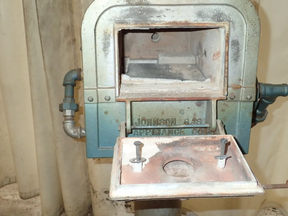 Johnson Gas Appliance Natural Gas Furnace - 121