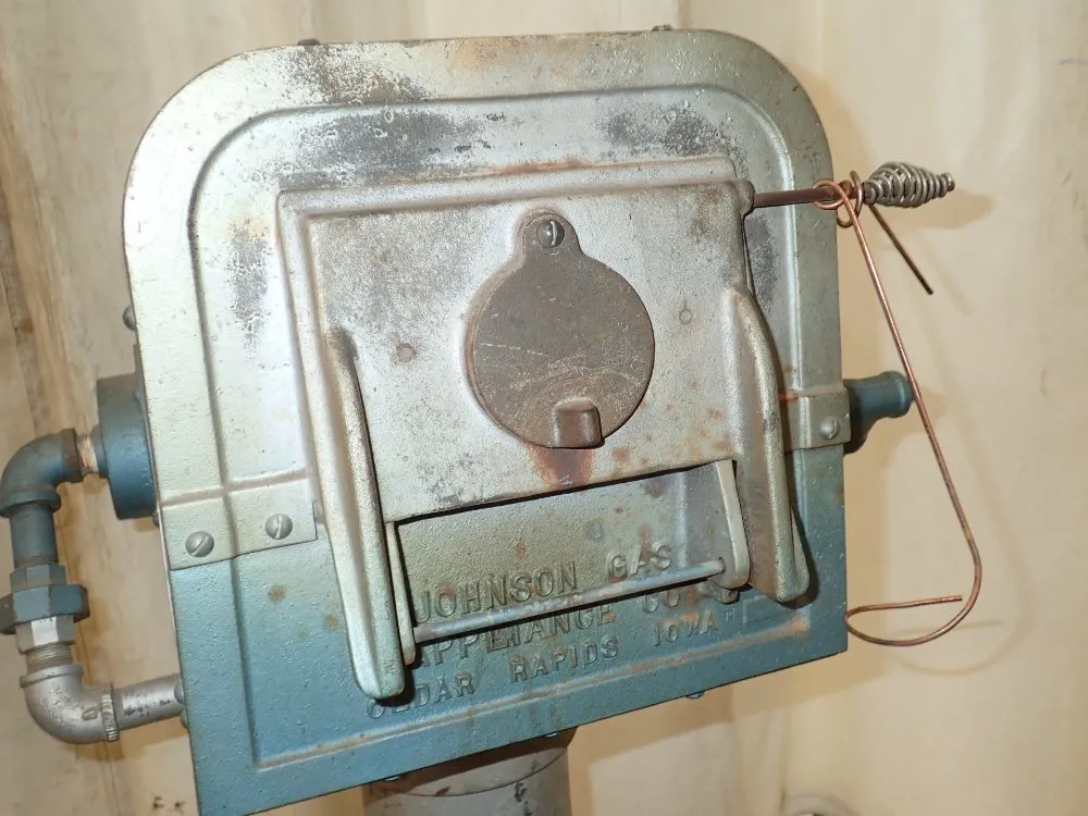 Johnson Gas Appliance Natural Gas Furnace - 121