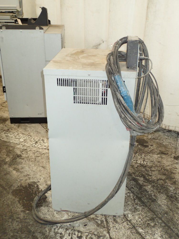 Posicharge 8-70 V / 12-36 V Battery Charger - 09700