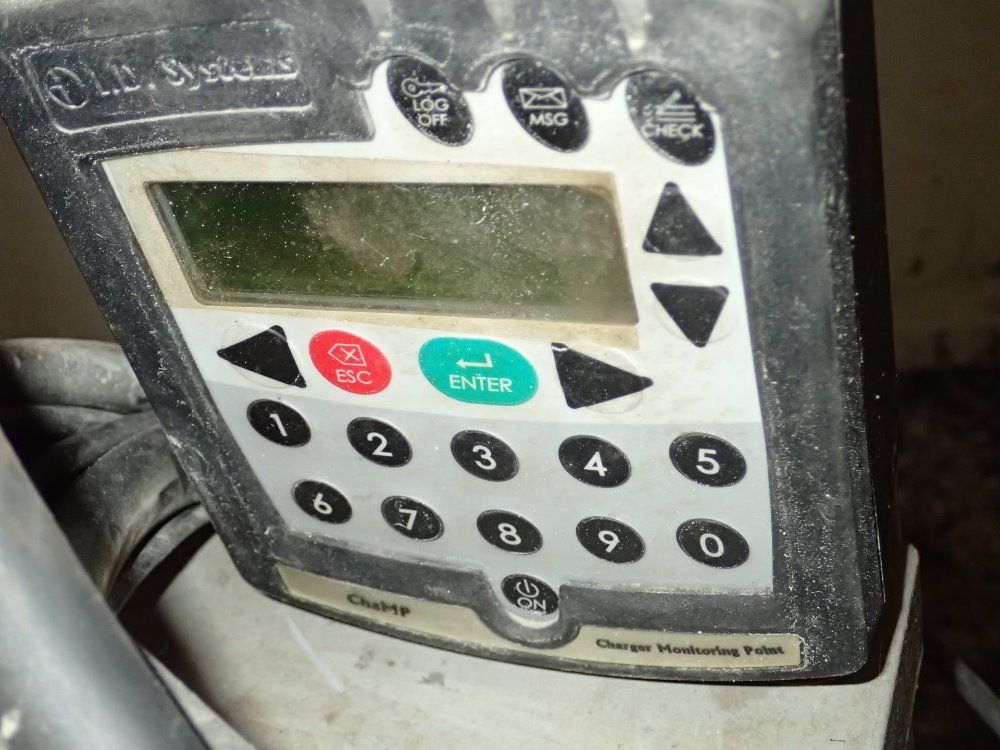 Posicharge 8-70 V / 12-36 V Battery Charger - 09700