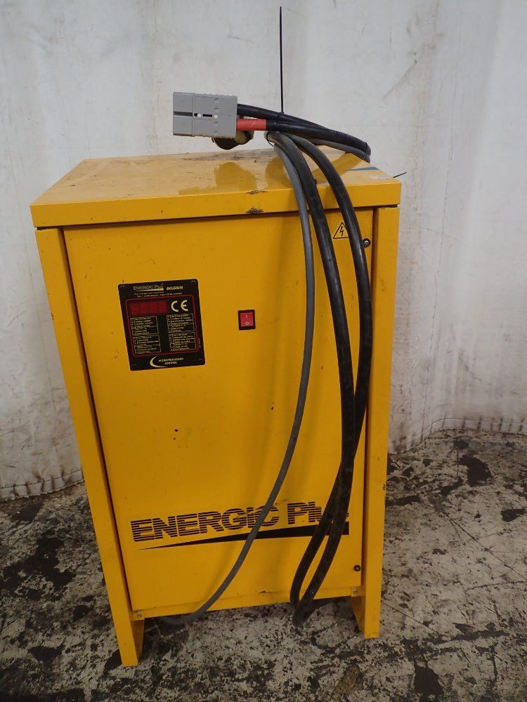 Energic Plug Batter Charger