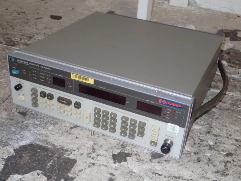 Hewlett Packard Signal Generator