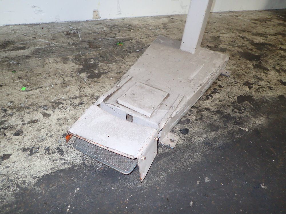 Interlake Electric Strapping Machine