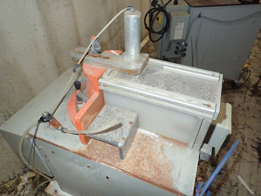 Sturtz Machinery Inc. Up-cut Saw