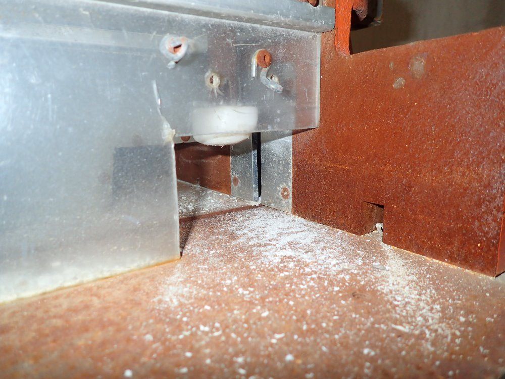 Sturtz Machinery Inc. Up-cut Saw