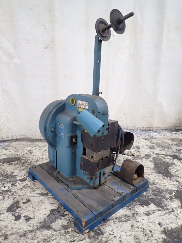 Amp Inc. Wire Stripper/crimper