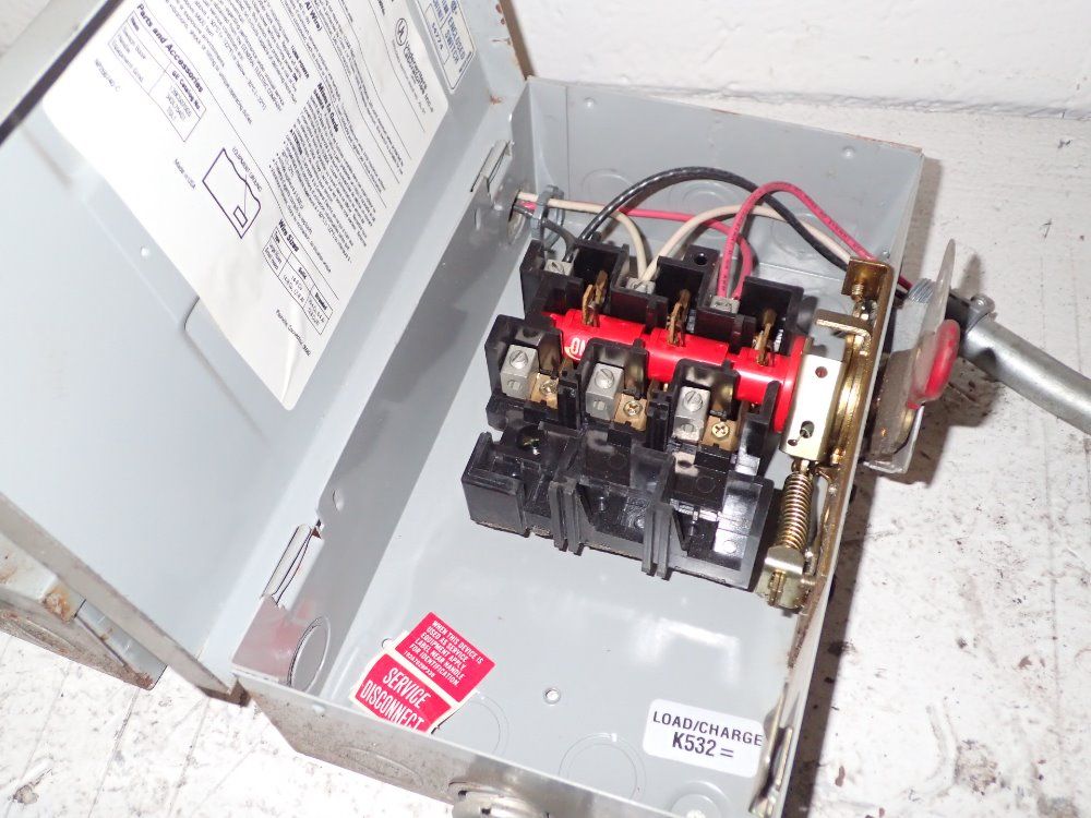 Square D/general Electric Fusible Disconnect Unit